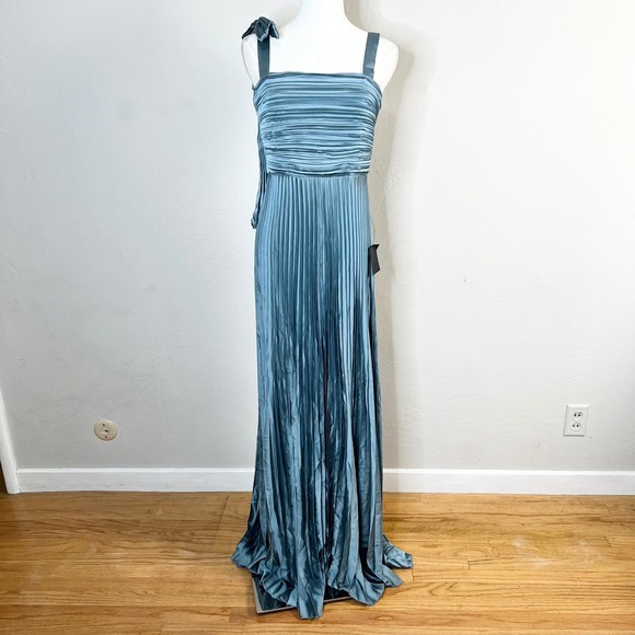 Lulus Dresses & Skirts - Lulus Dusty Blue Pleated Maxi Dress Tie Shoulder Square Neck Size Medium NWT